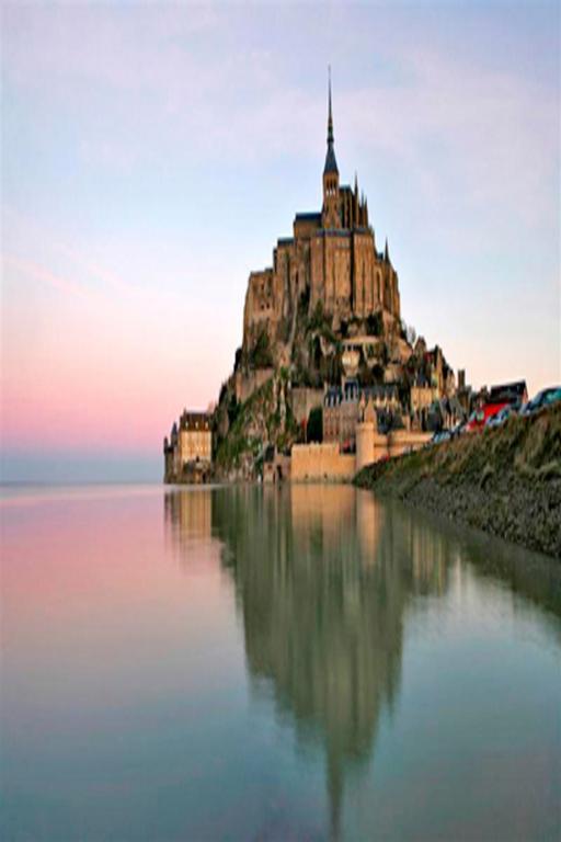 Hotel La Croix Blanche Mont-Saint-Michel Exterior photo